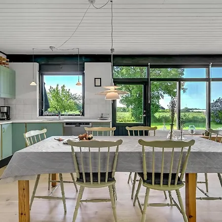 Stunning In With 4 Bedrooms And Wifi Nyaraló