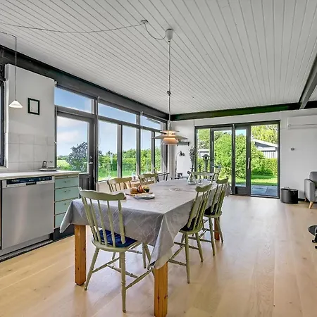 Stunning In With 4 Bedrooms And Wifi Nyaraló *